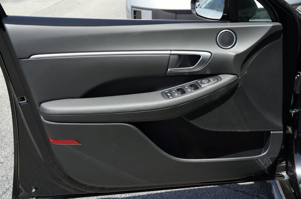 New 2026 Abyss Black Hyundai SEL image 31