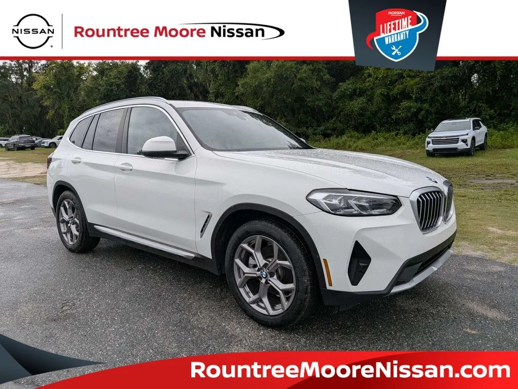Used 2022 White BMW sDrive30i image 1