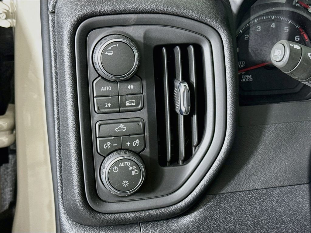 2026 Chevrolet Silverado 1500 Custom - Photo 10