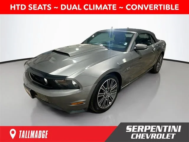 2010 Ford Mustang GT Premium's photo