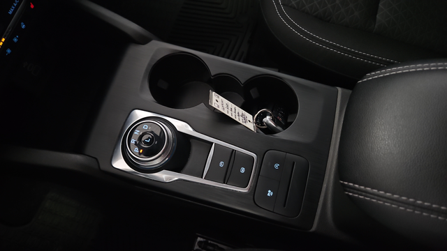 Used 2024 Vapor Blue Ford Active image 19