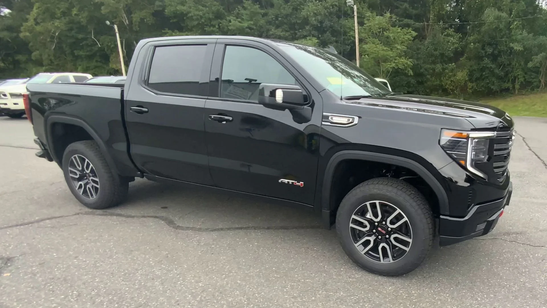 2026 GMC Sierra 1500 AT4 - Photo 11
