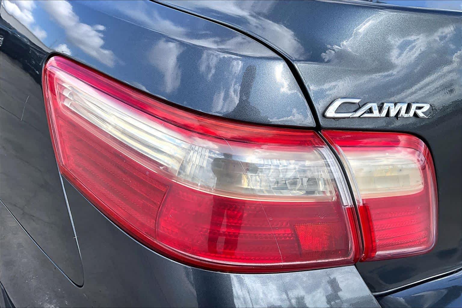 Used 2008 Magnetic Gray Metallic Toyota LE image 27