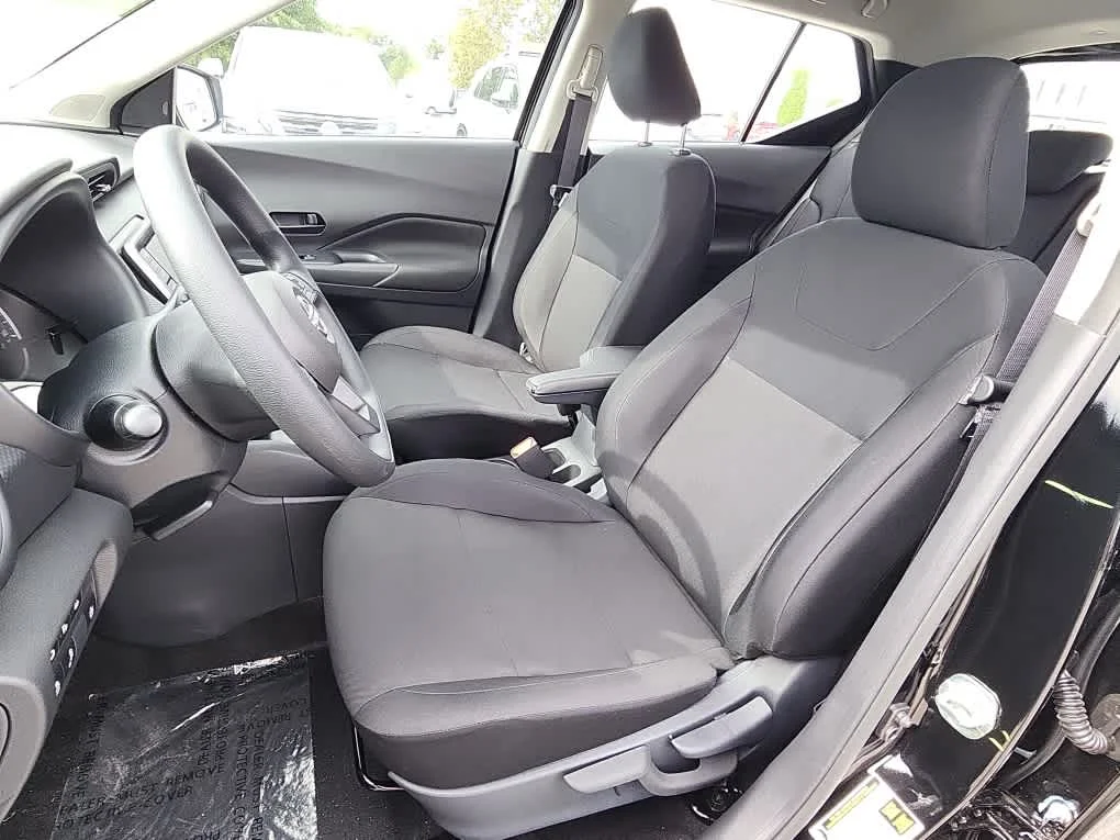 Certified Used 2025 Super Black Nissan S image 10