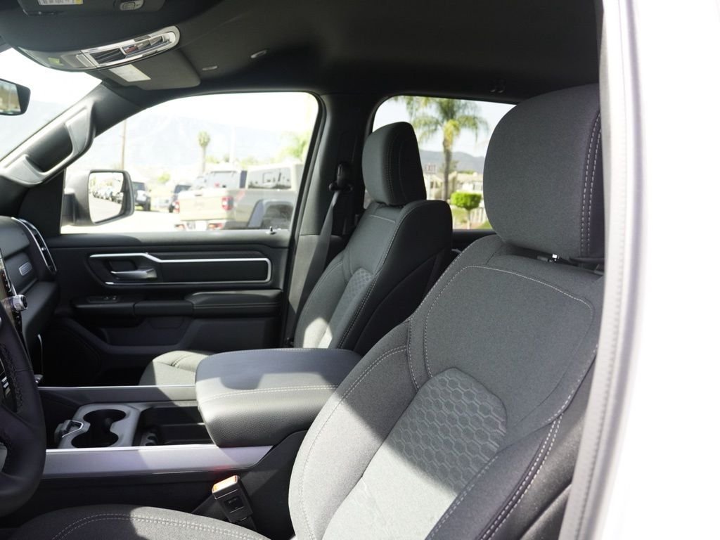 New 2026 Bright White Clear-Coat Exterior Paint RAM Big Horn/Lone Star image 18