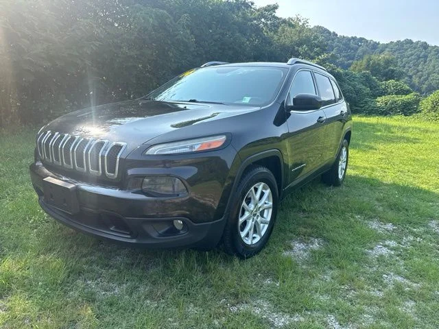 Used 2014 Black Jeep Latitude image 4