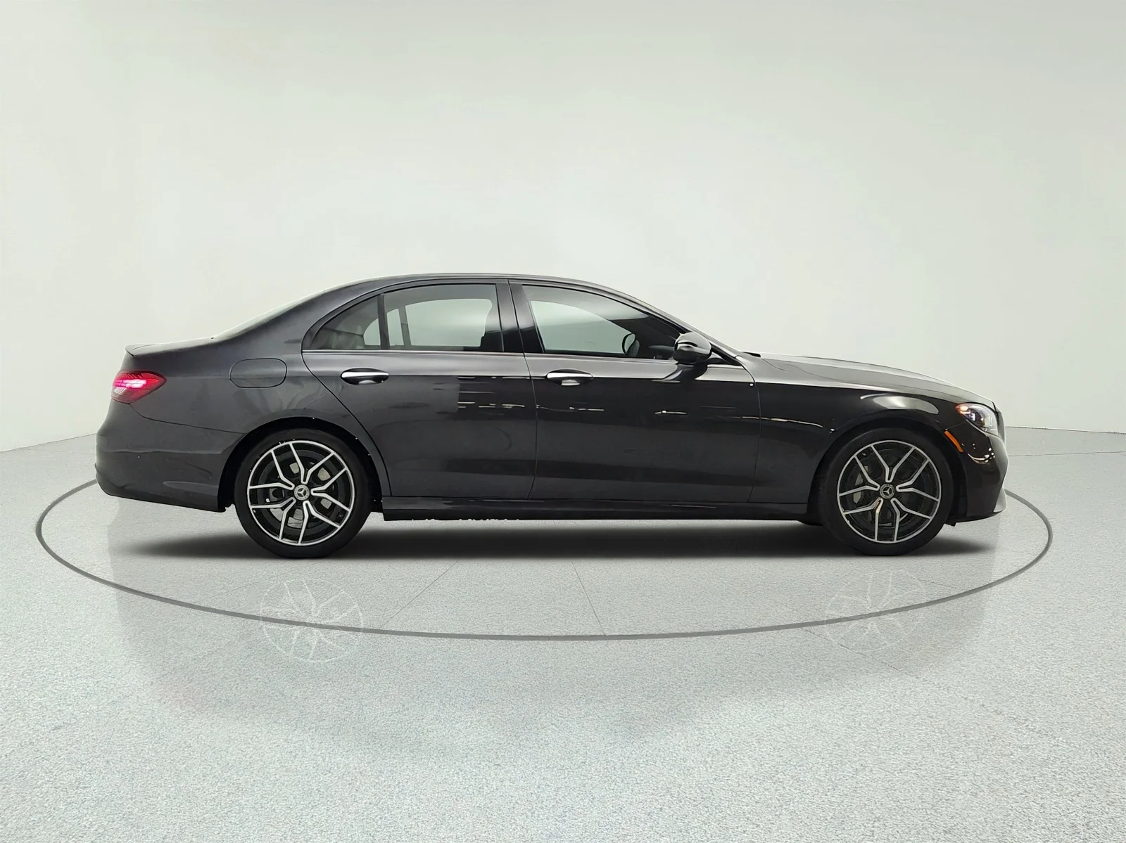 Used 2021 Graphite Grey Metallic Mercedes-Benz E 350 RWD Sedan image 4