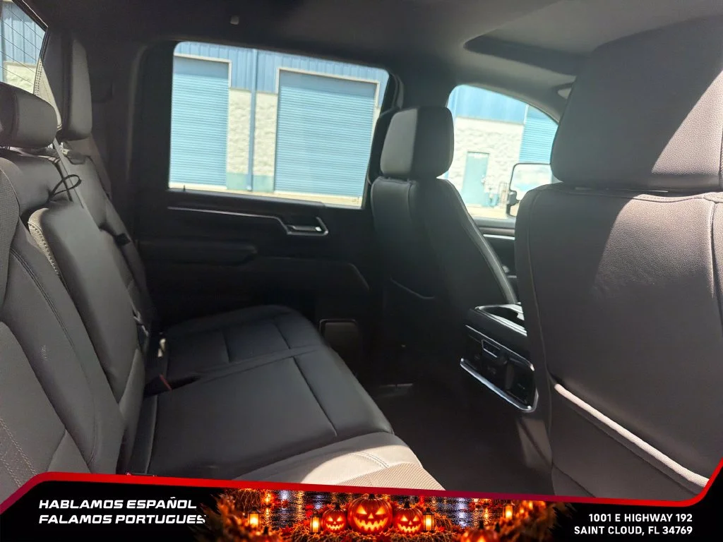 Used 2024 Black Chevrolet High Country image 28