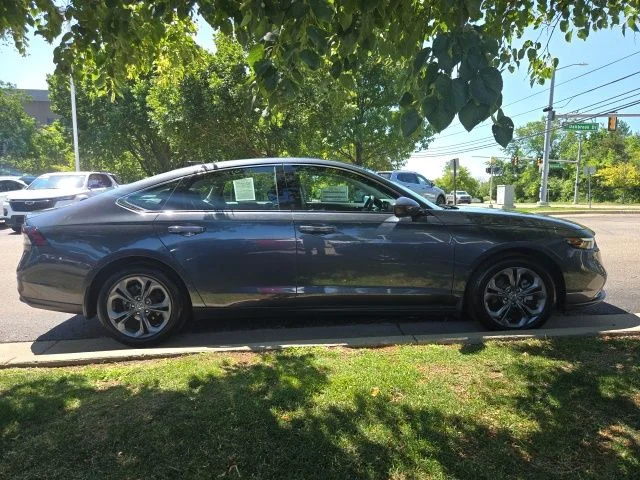 Used 2023 Gray Honda EX image 9