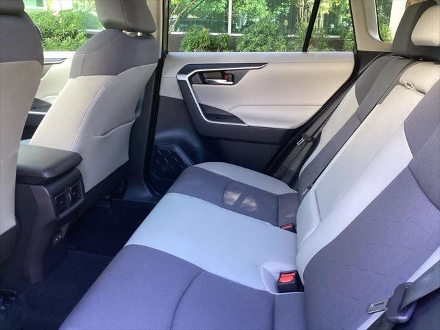 Certified Used 2025 MAGNETIC GRAY MET. Toyota  image 5