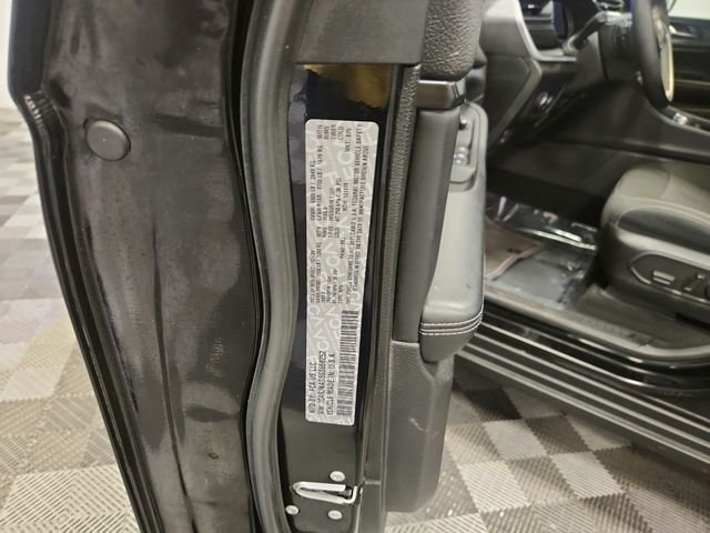 Used 2025 Black Jeep Laredo image 24