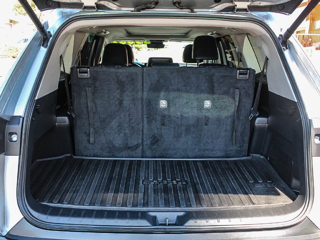 Used 2024 Silver Toyota XLE image 29