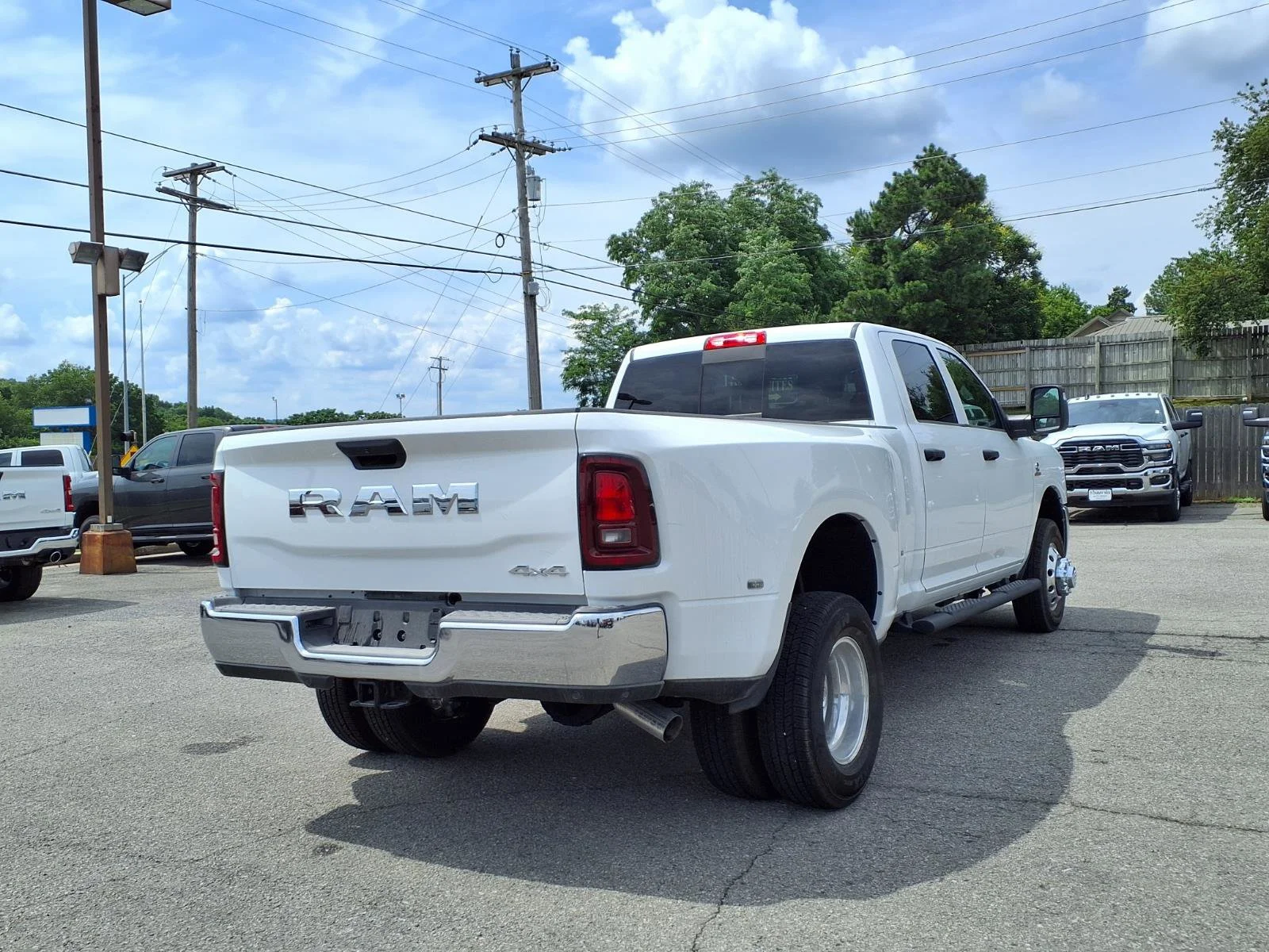 New 2026 Bright White Clear-Coat Exterior Paint RAM Tradesman image 20
