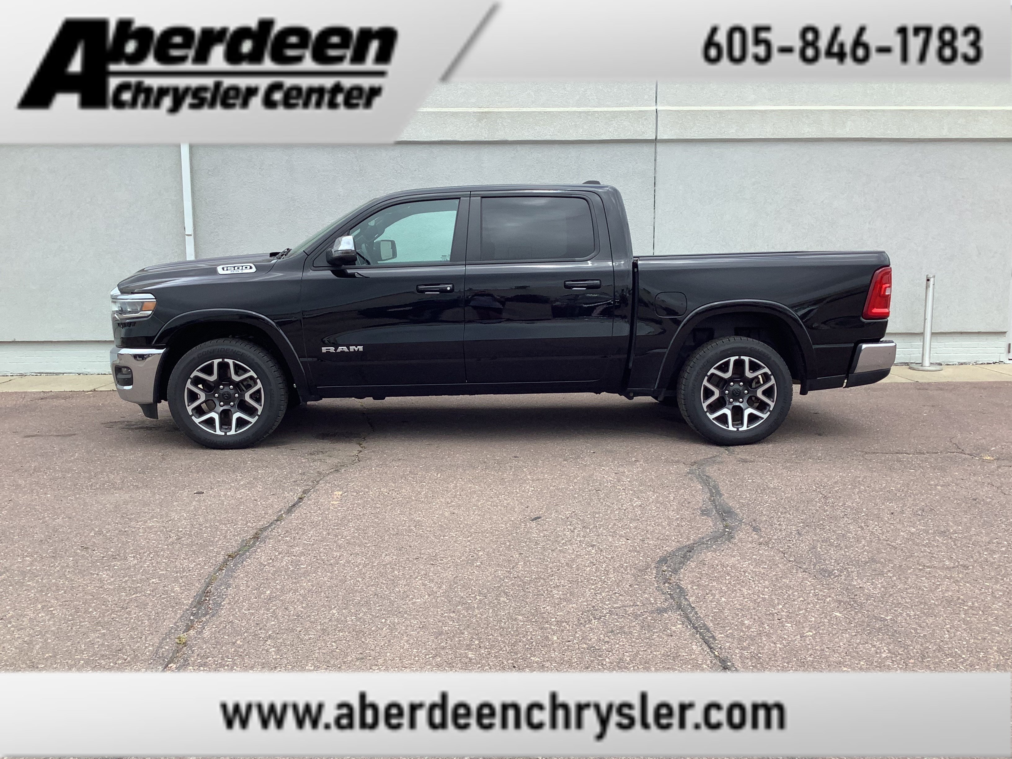 2025 RAM 1500 Laramie 4x4 Crew Cab 5'7's photo