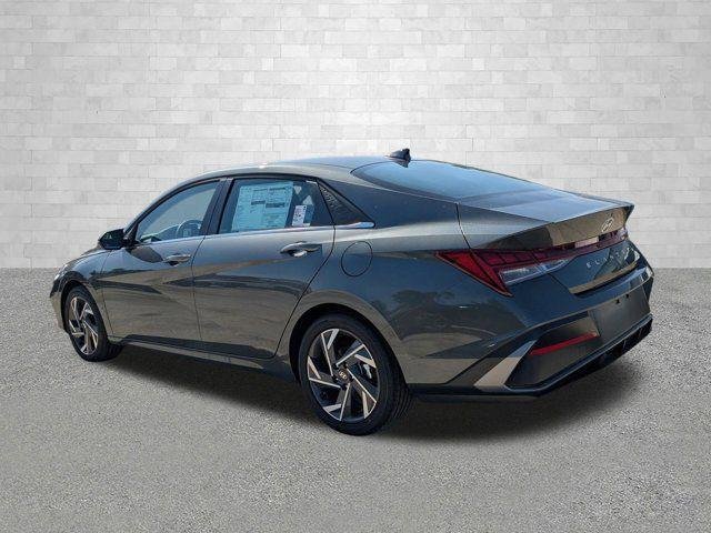 2025 Hyundai Elantra Limited - Photo 32