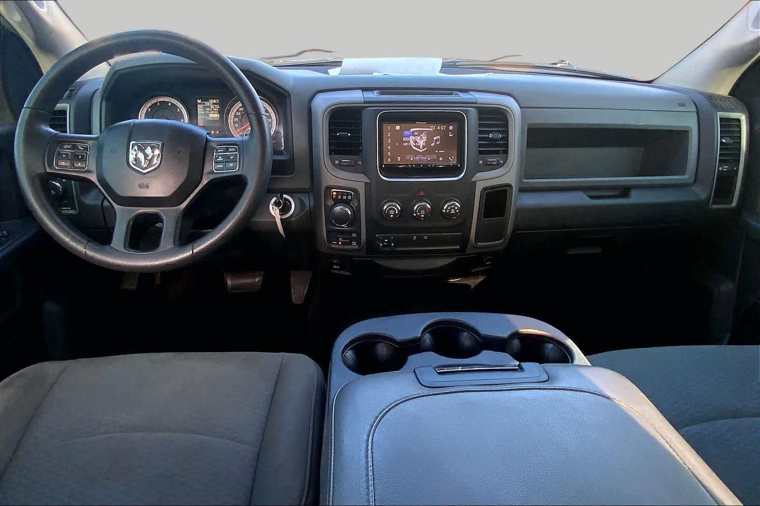 Used 2016 Brilliant Black Crystal Pearlcoat Ram Express image 15