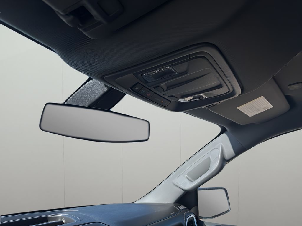 Used 2022 Summit White Chevrolet LT image 17