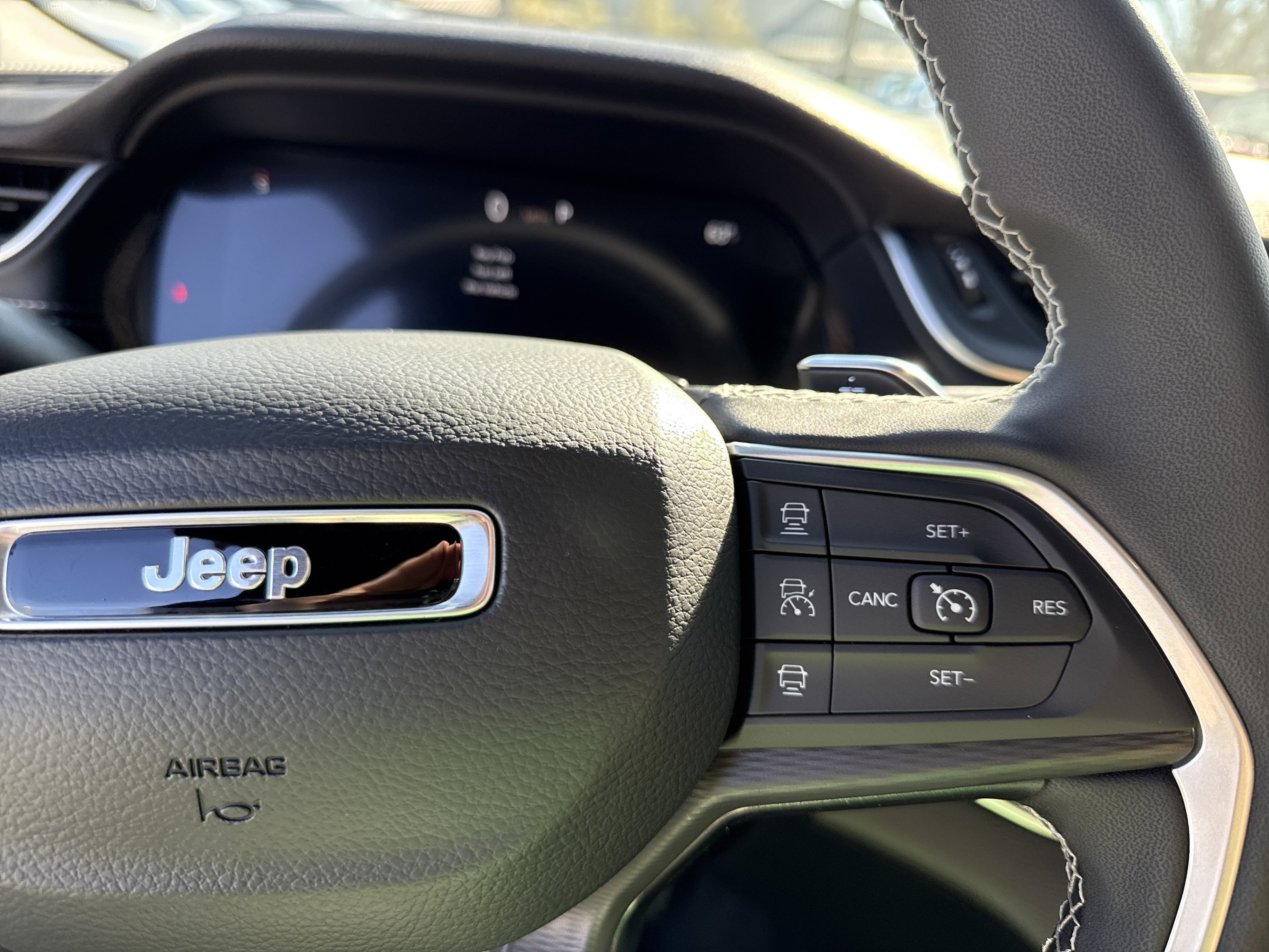 New 2025 Baltic Gray Metallic Clearcoat Jeep Laredo image 26