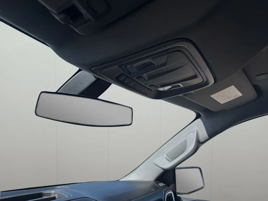 Used 2022 Summit White Chevrolet LT image 17