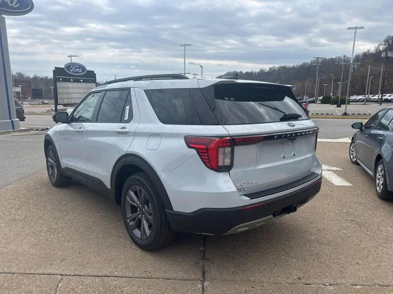 New 2026 Space White Metallic Ford Active image 5