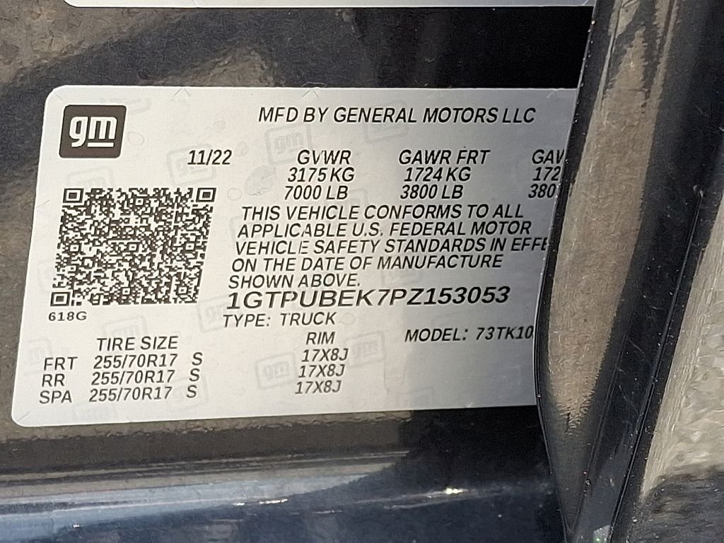 Used 2023 Silver GMC SLE image 26