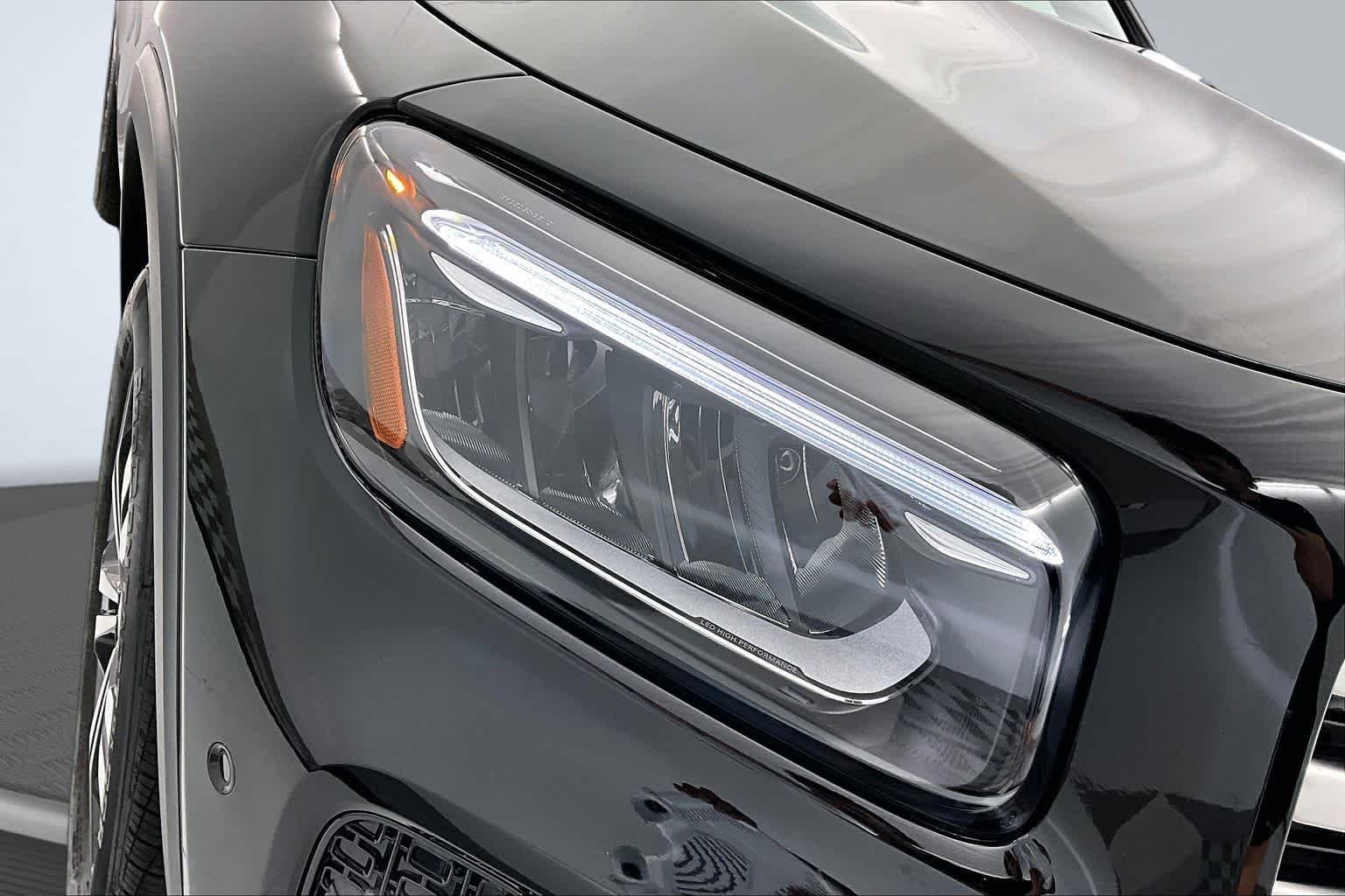 New 2026 Cosmos Black Metallic Mercedes-Benz GLB 250 image 21