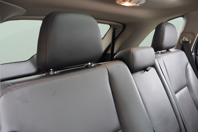 Used 2014 White Ford SEL image 16