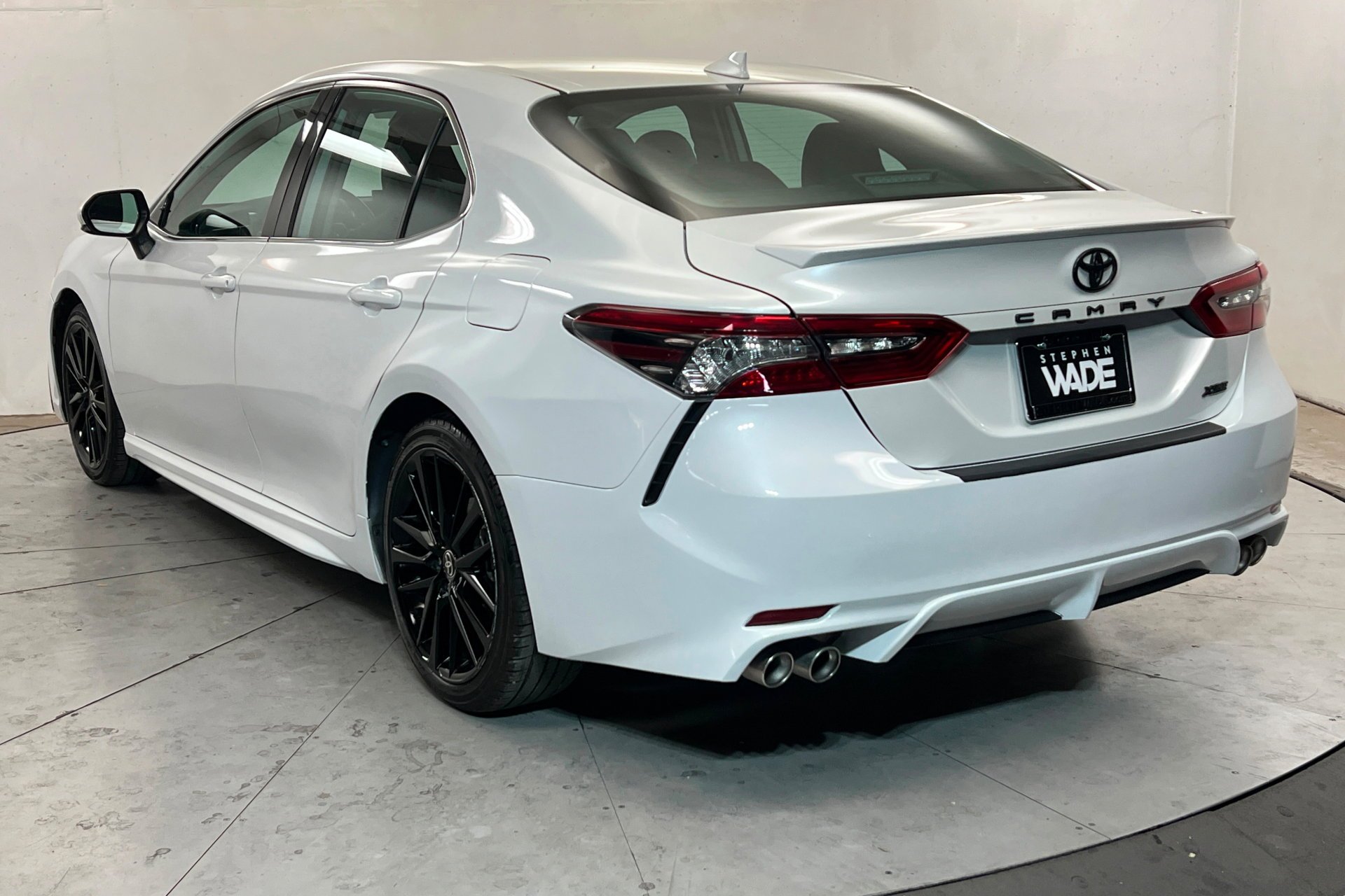 Used 2021  Toyota XSE image 3
