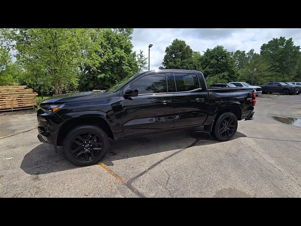 Used 2025 Black Chevrolet Z71 image 4