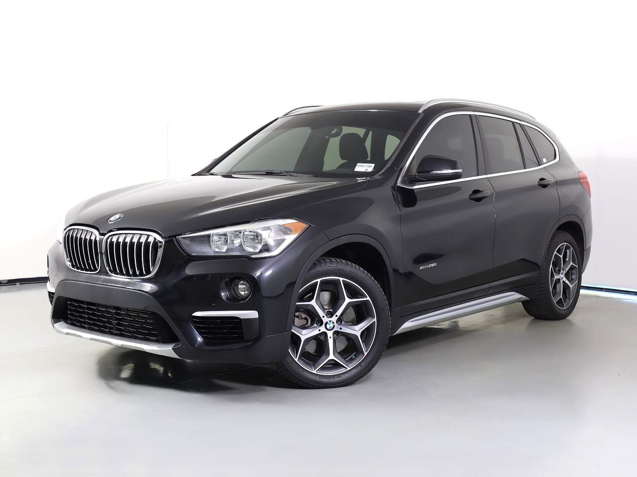 Used 2017 Jet Black BMW xDrive28i image 1