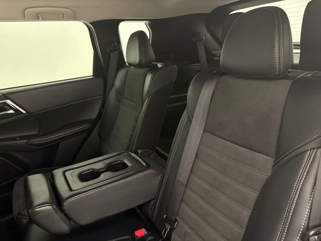 Used 2025 Gray Mitsubishi SE image 29