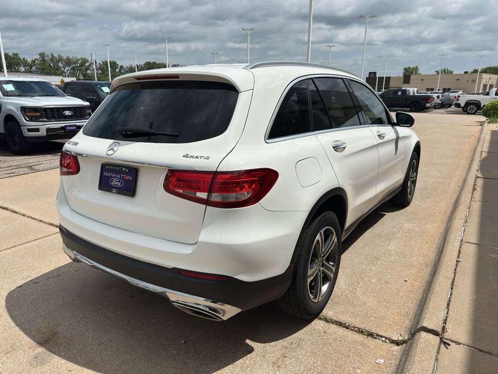 Used 2019 Polar White Mercedes-Benz 300 image 5