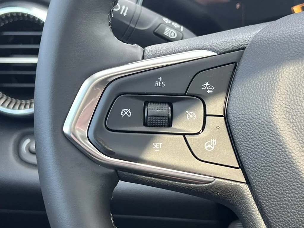 New 2026 Cacti Green Chevrolet ACTIV image 21