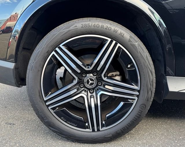 Certified Used 2024  Mercedes-Benz GLC 300 image 11