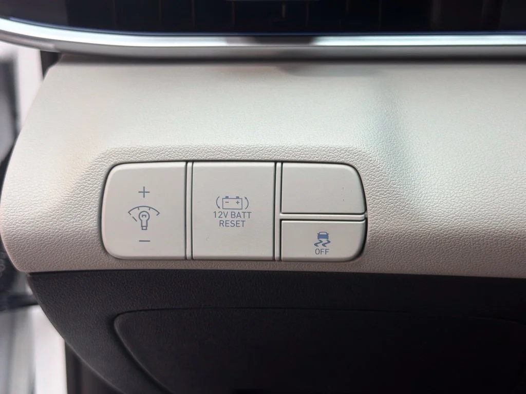 New 2026 Serenity White Hyundai Limited image 30