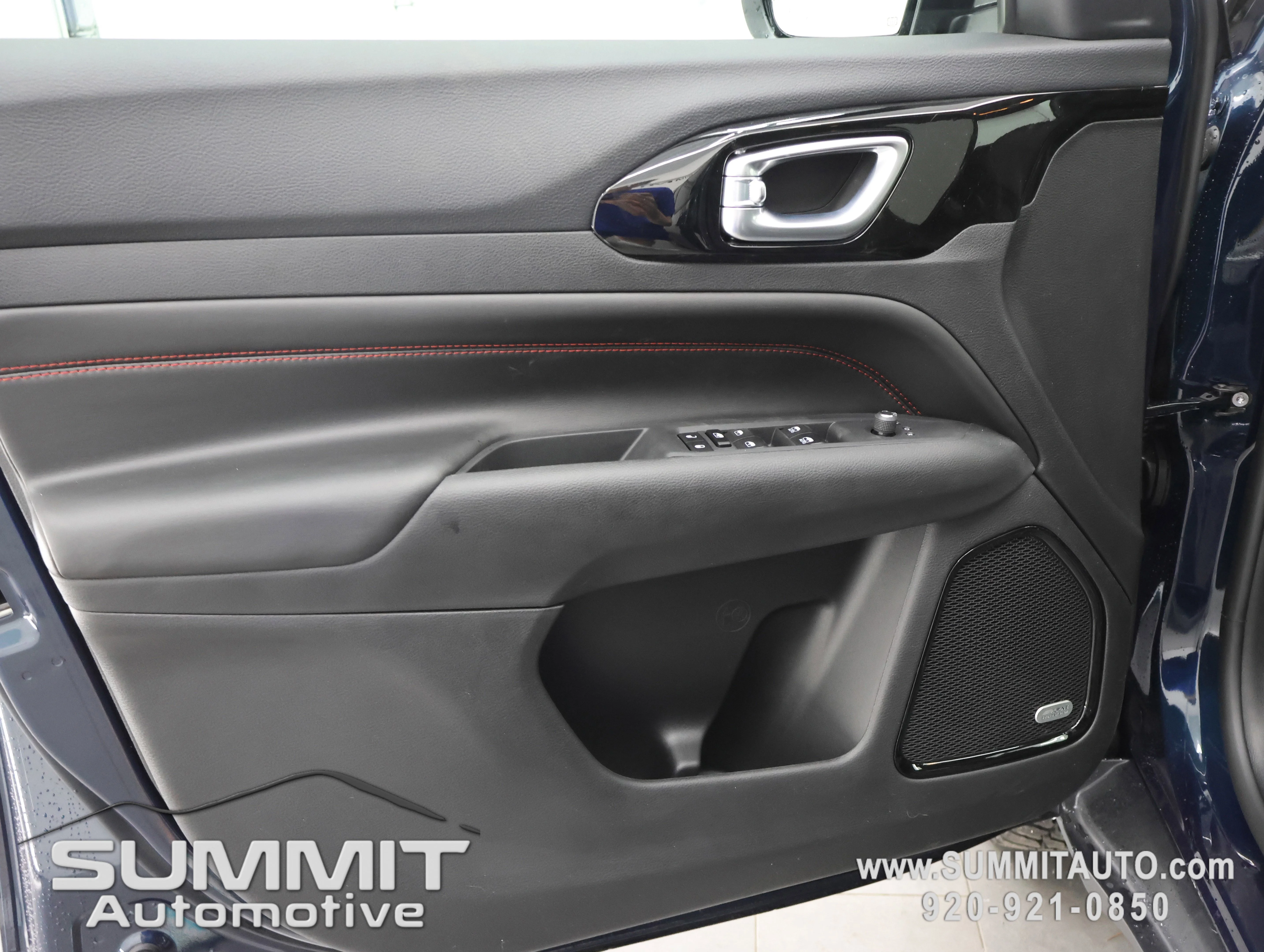 New 2026 Fathom Blue Pearl-Coat Exterior Paint Jeep Trailhawk image 42