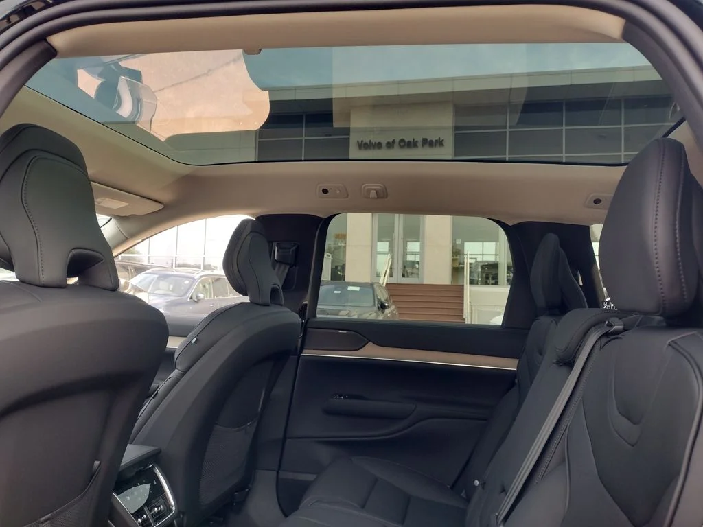 2025 Volvo EX90 Plus - Photo 27