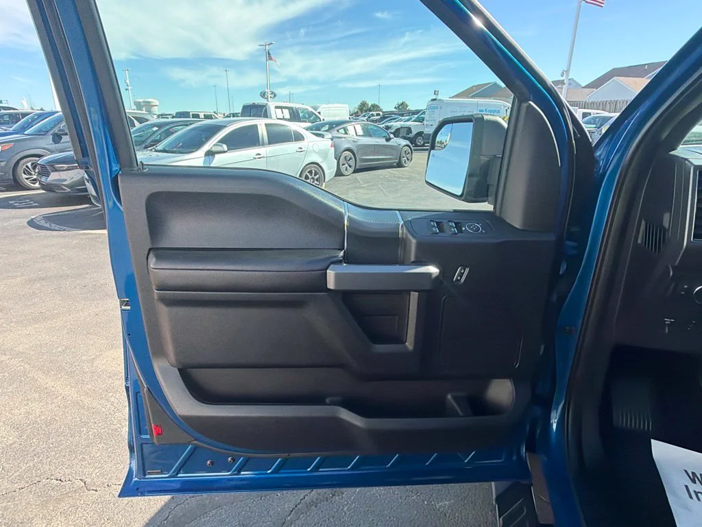 Used 2018 Lightning Blue Ford XLT image 26