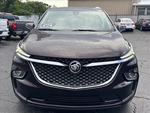 Used 2023 Red Buick Avenir image 4
