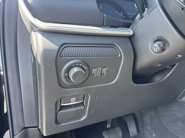 New 2026 High Gloss Black Exterior Paint Jeep Limited Reserve image 9