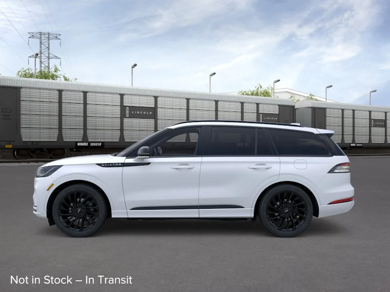 New 2026 Pristine White Metallic Tri-Coat Lincoln Reserve® image 3