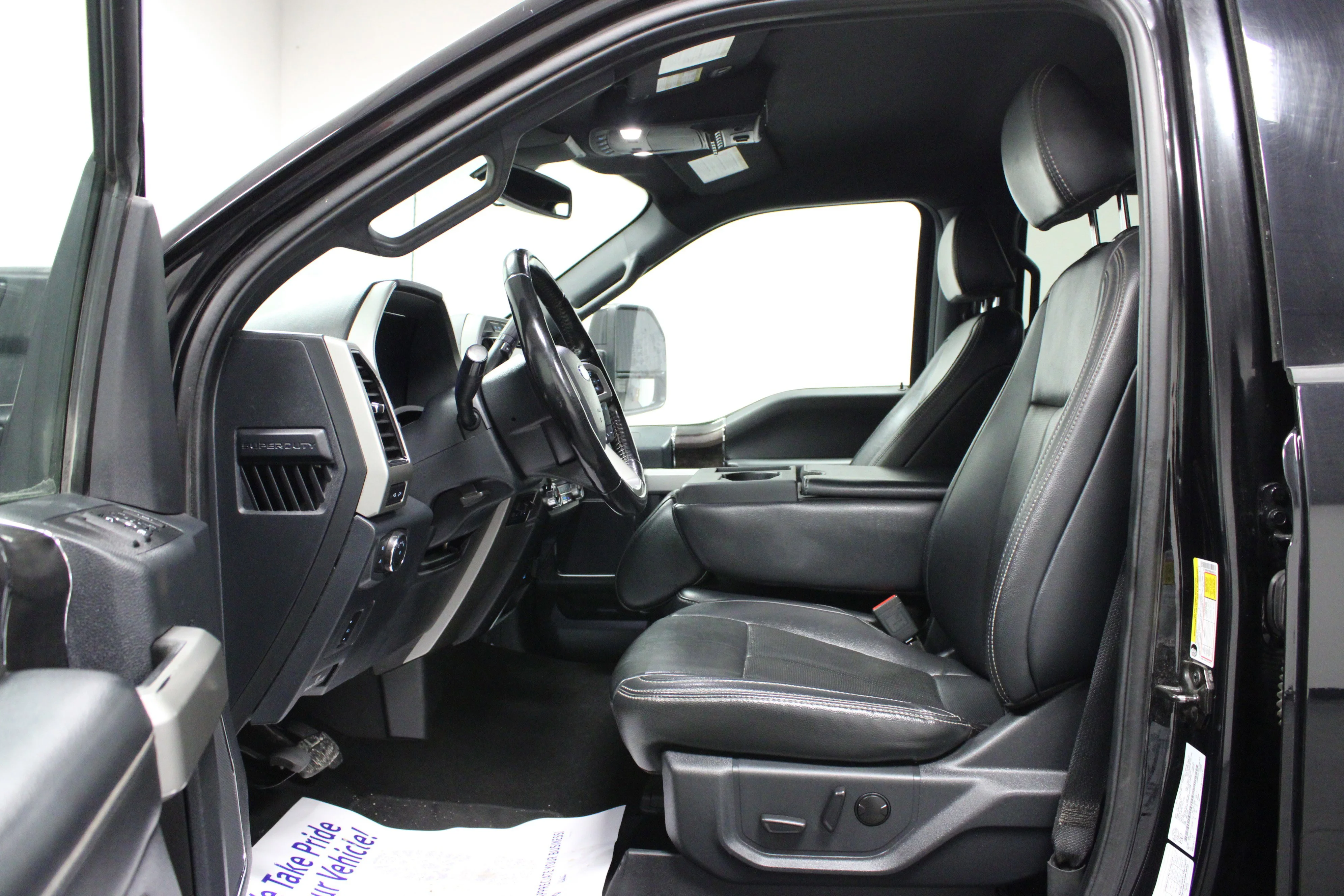Used 2022 Agate Black Metallic Ford Lariat image 12