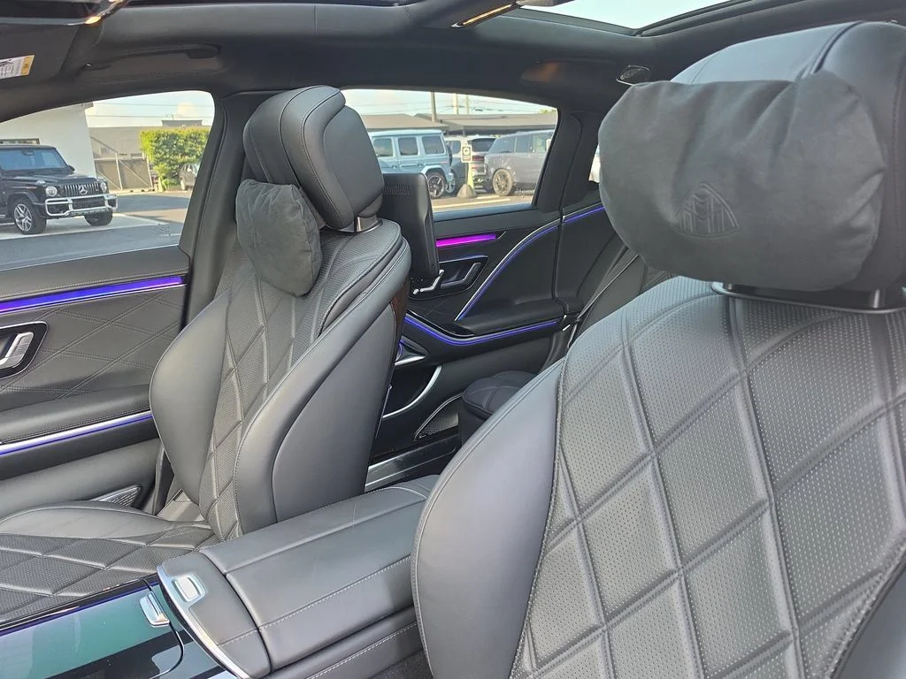 Used 2021 Black Mercedes-Benz Maybach S 580 image 26