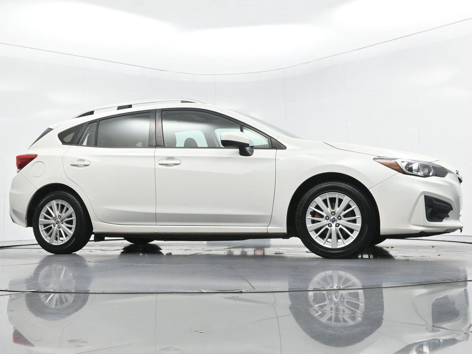 Used 2018 Crystal White Pearl Subaru Premium image 37