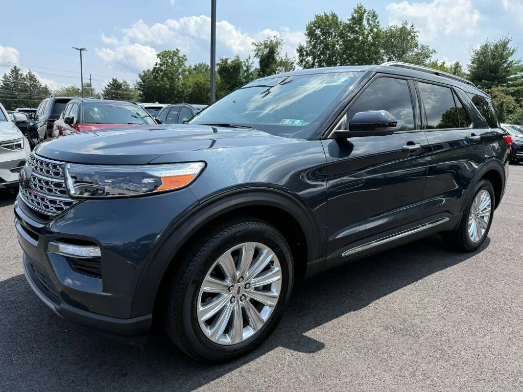 Used 2023 Stone Blue Metallic Ford Limited 4WD image 8