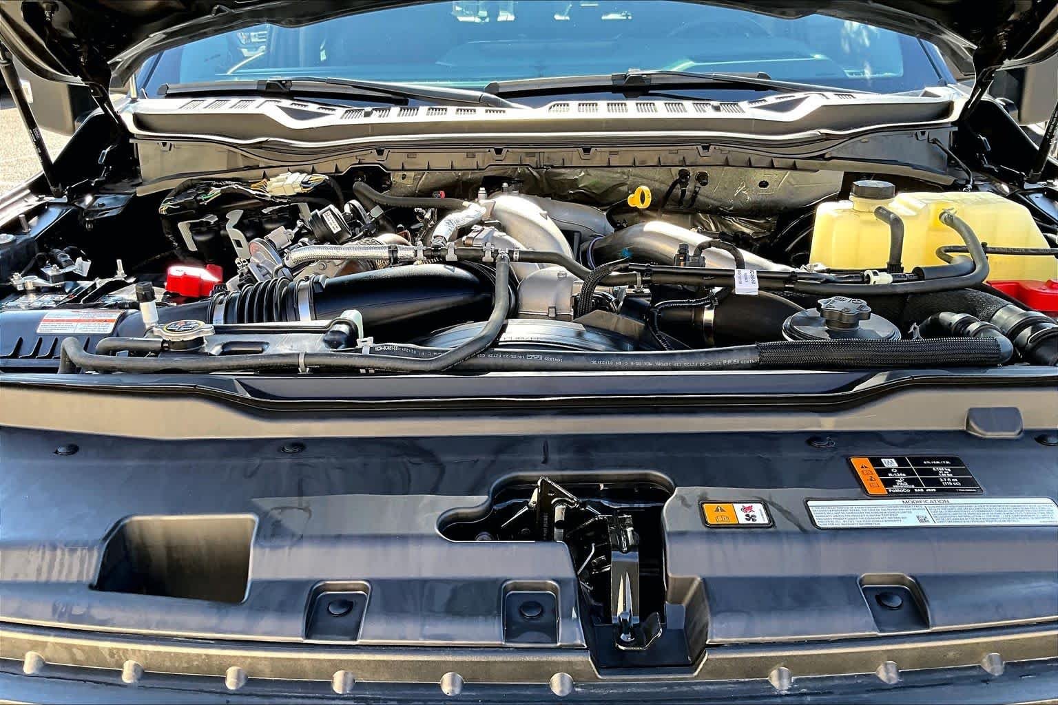 Used 2024 Carbonized Gray Ford LARIAT image 32