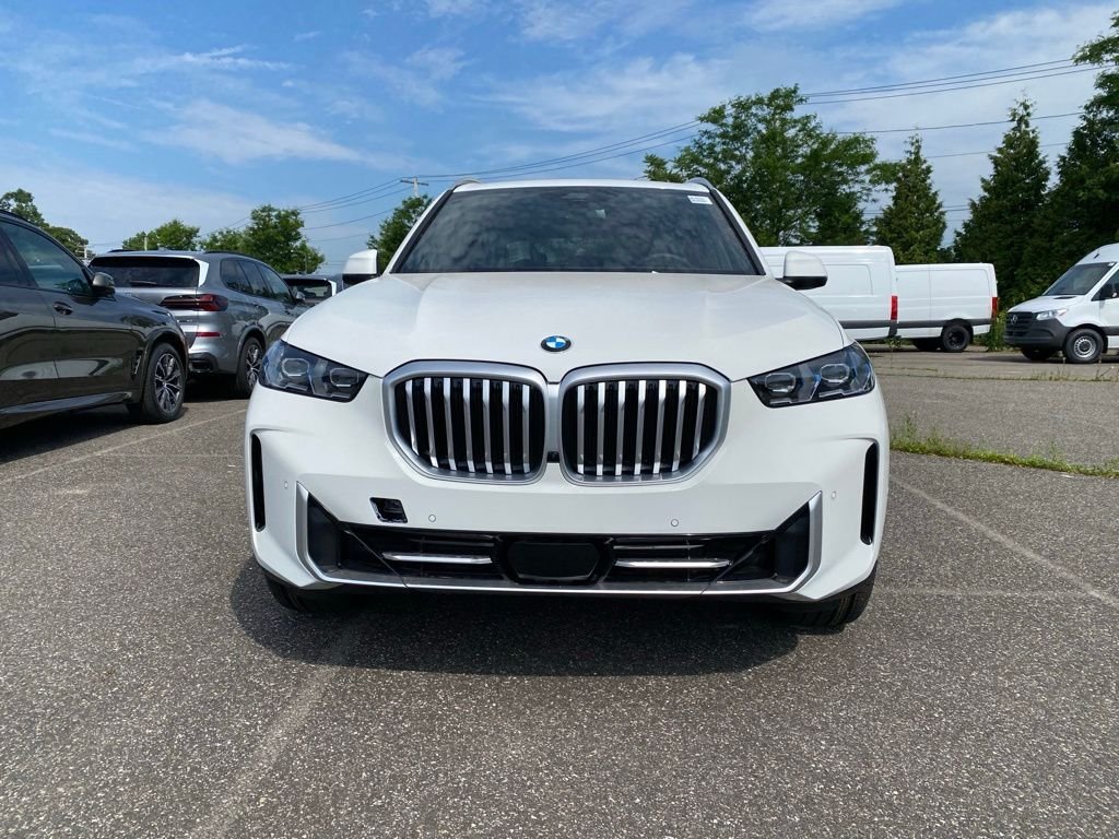 New 2026 Alpine White BMW xDrive40i image 2