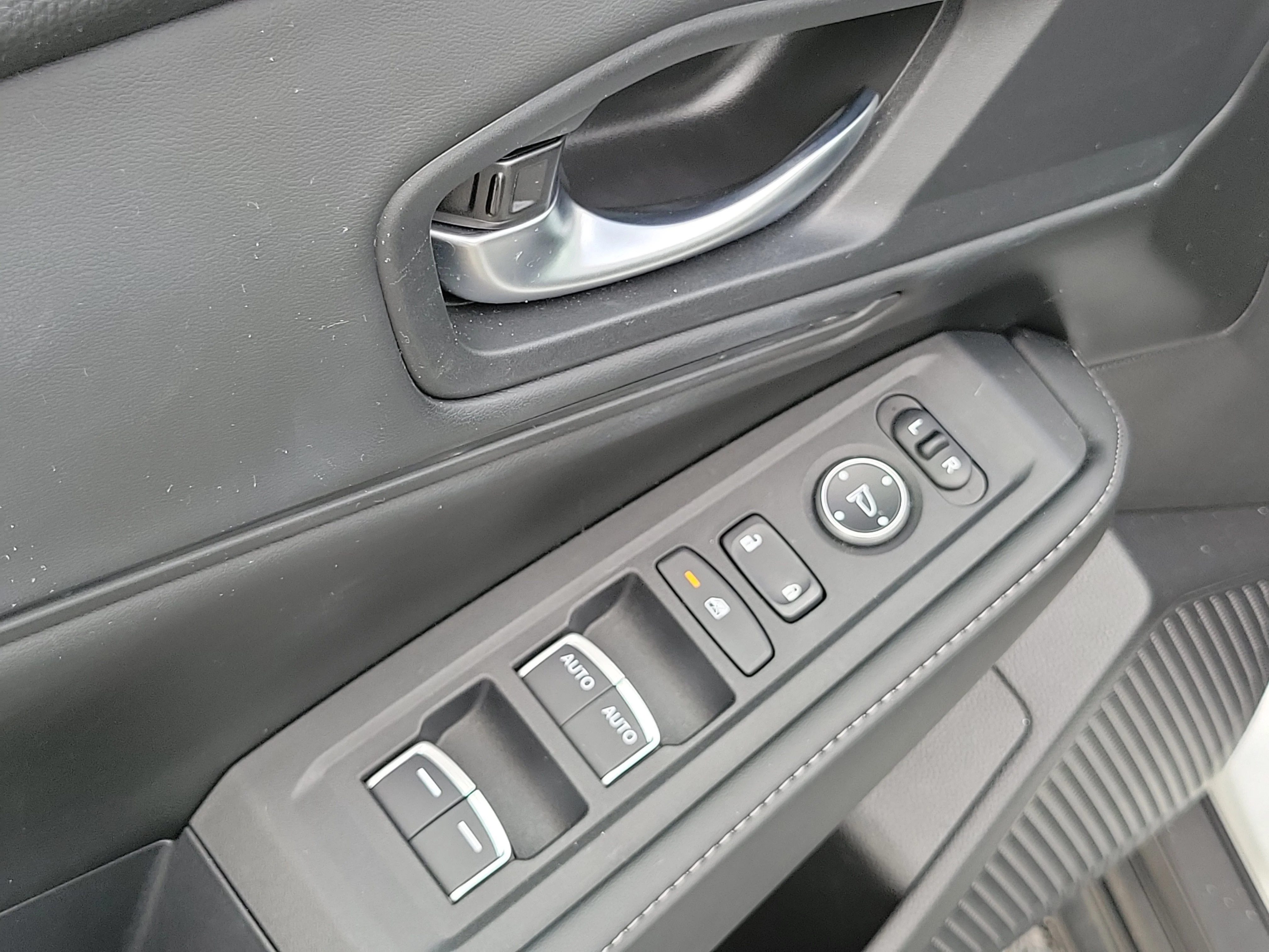 Used 2024 Platinum White Pearl Honda HYBRID SPORT image 19