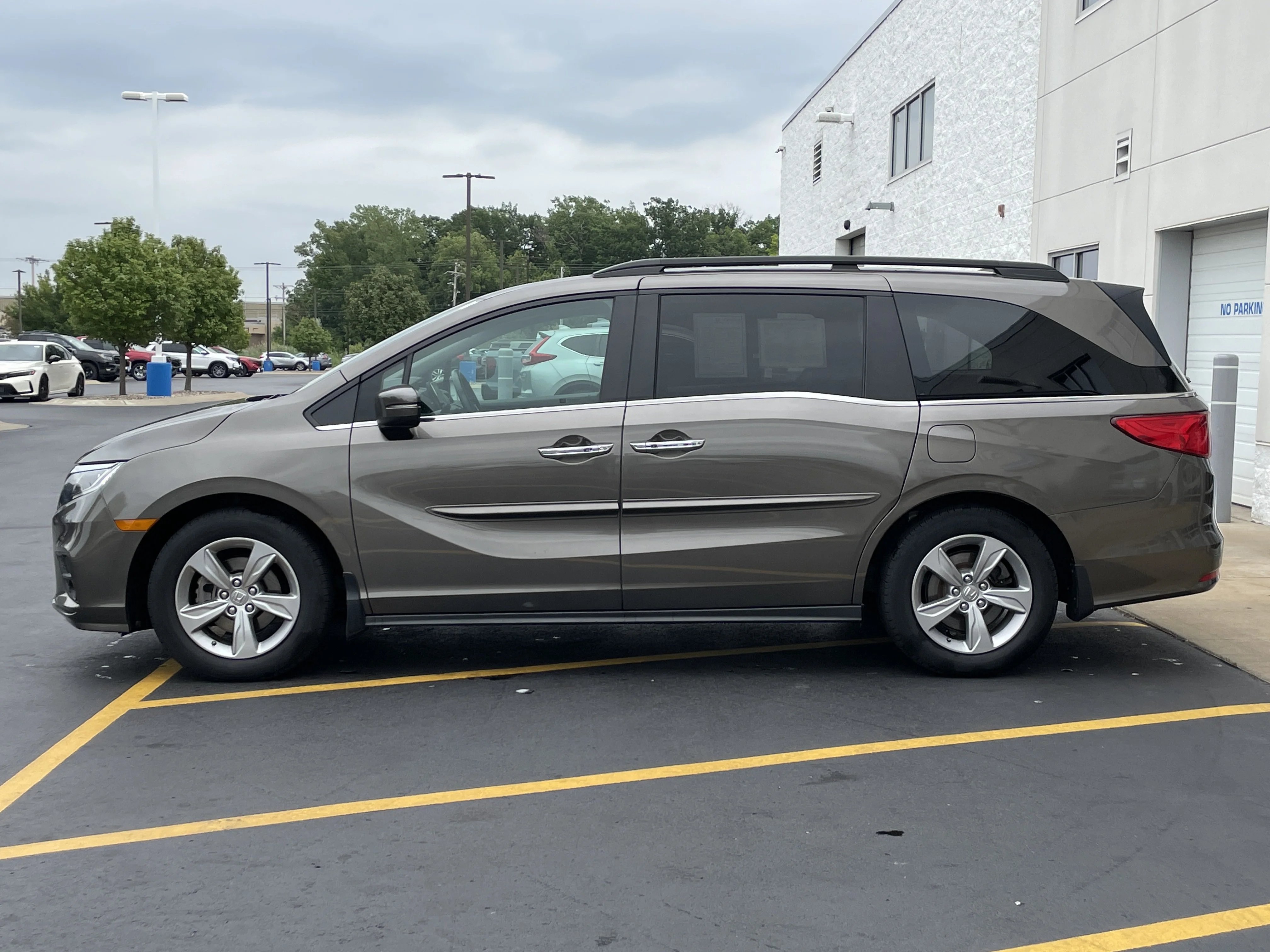 Certified Used 2018 Meteor Honda EX-L image 4