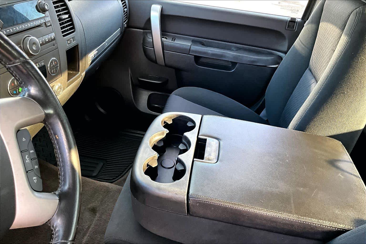 Used 2013 Onyx Black GMC SLE image 17